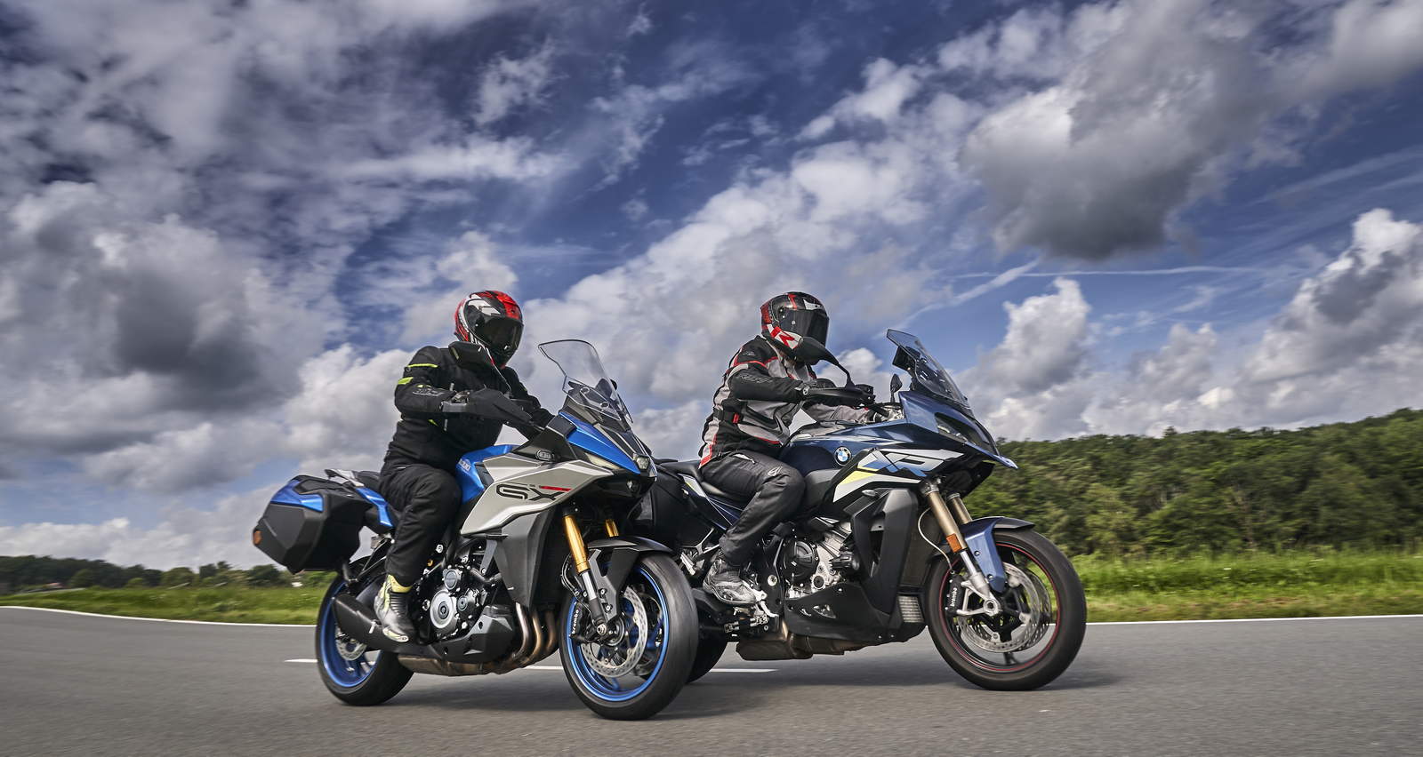 BMW S 1000 XR vs Suzuki GSX 1000 GX